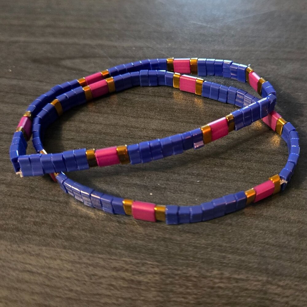 Colorful Beaded Chicklet Bracelet Tila beads / Bracelet perles de Tila élastique